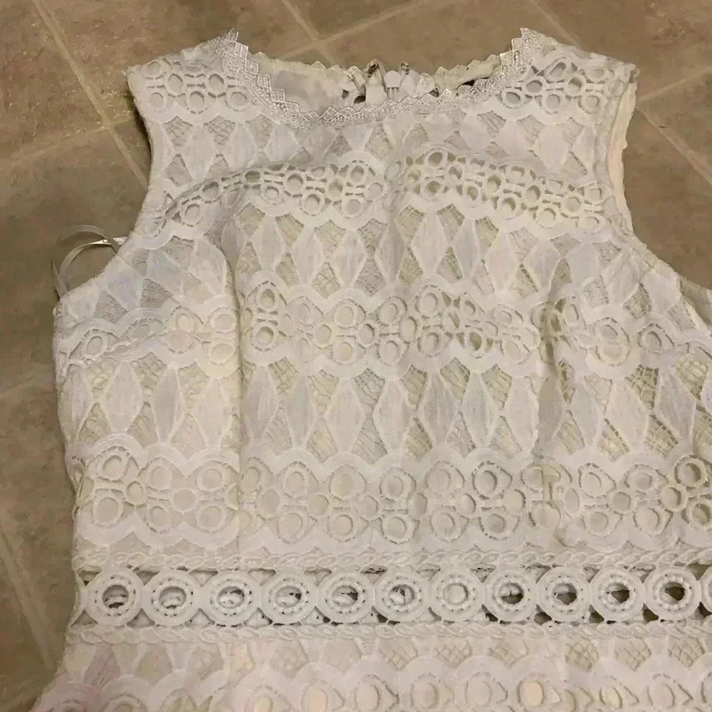 Lulus - Picture 6 of 7